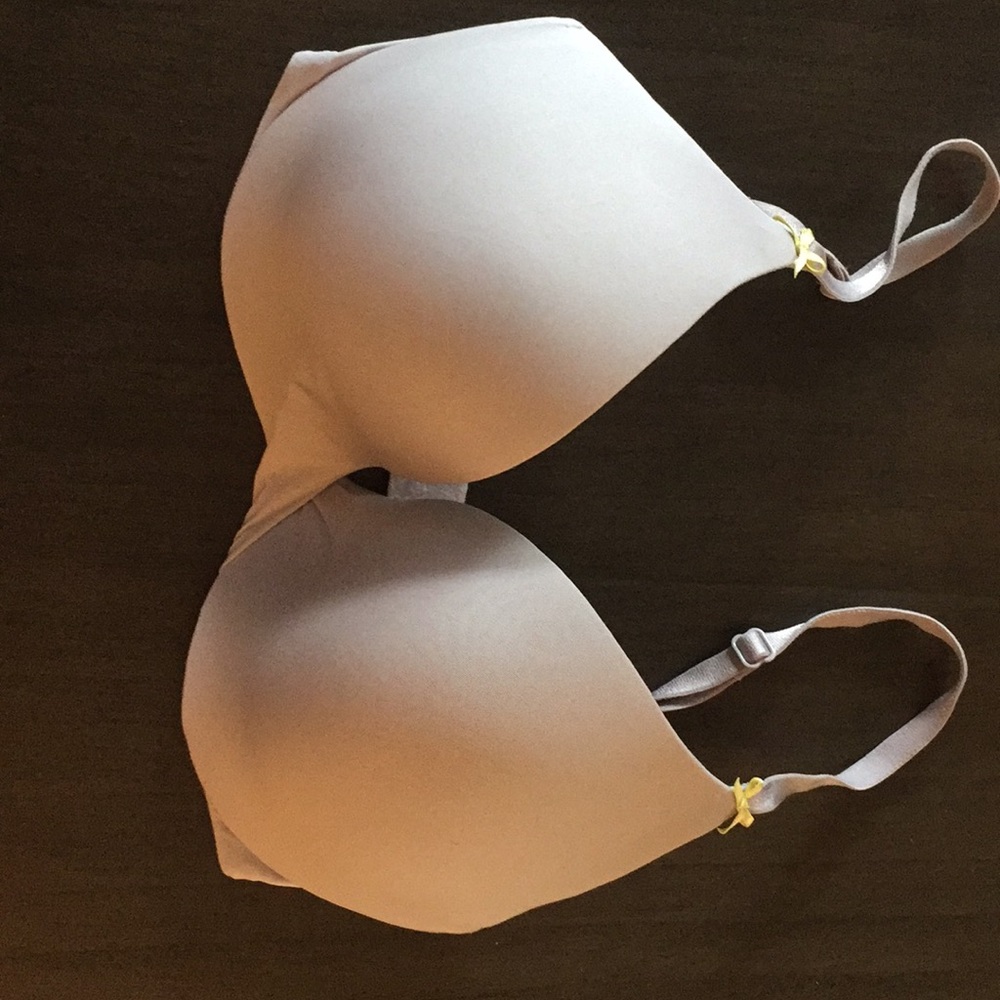 Victoria’s Secret bra 32D